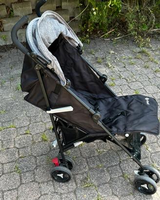 Passeggino chiusura a ombrello