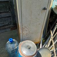 Armadietto   in ferro