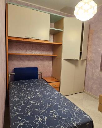 Cameretta a ponte completa con letto e libreria