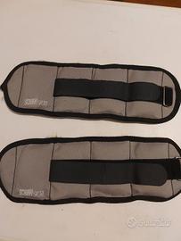 coppie di pesi per polsi o caviglie