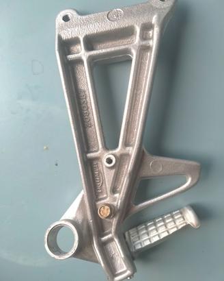 Pedalina posteriore destra Triumph ST955 anno99/04