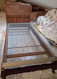 DUE STRUTTURE LETTO IN LEGNO MASSICCIO