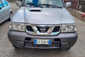 Nissan terrano 3000cc ,3 porte,gancio traino ,2005