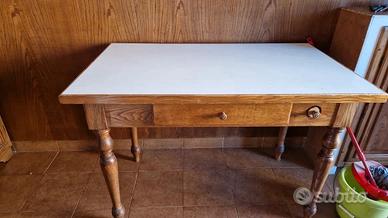 Tavolo artigianale rettangolare legno massello