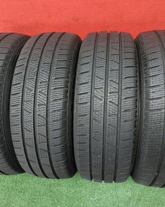 215 60 16C Gomme Invernal Pirelli 90-99% 215 60R16