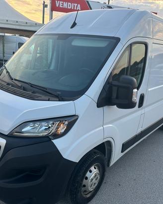 Peugeot Boxer 35 2.2 140cv L2 H2 2024 nuovo garanz