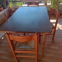 tavolo allungabile e 4 sedie