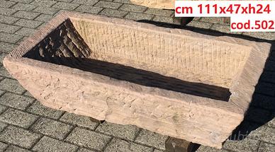 Antica vasca lavello fontana fioriera in pietra