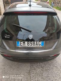 Auto lancia delta 1.6 120 CV platino