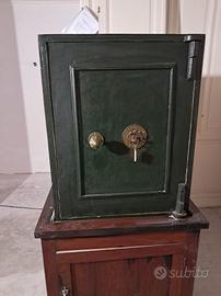 Cassaforte antica  inglese del 1800