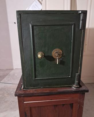 Cassaforte antica  inglese del 1800