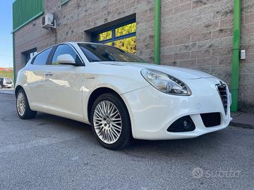 ALFA ROMEO Giulietta 2.0 JTDM 140CV SENSORI PARC