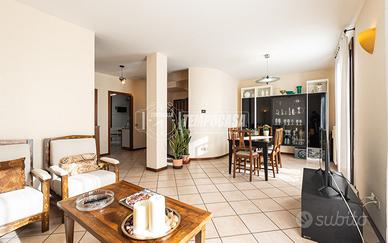 APPARTAMENTO SU DUE LIVELLI - 155MQ - INVERIGO