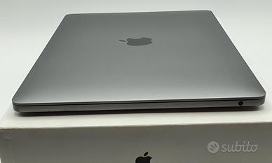 Macbook pro 13 inch A1708 2017