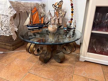 Tavolino in cristallo e ferro battuto