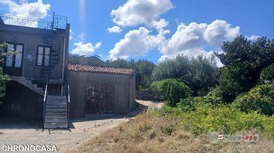Casolare sul mare, Piano Torre