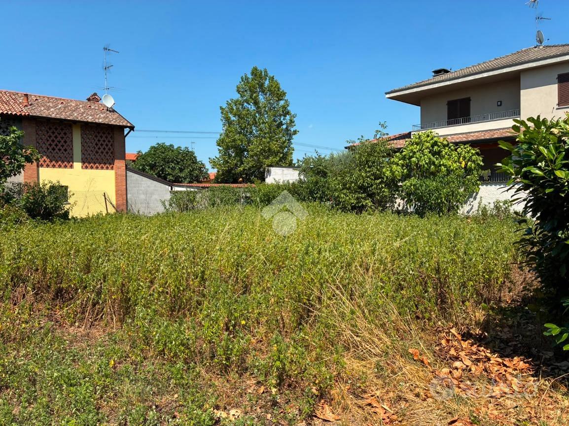 TER. RESIDENZIALE A CORBETTA - Vista 3