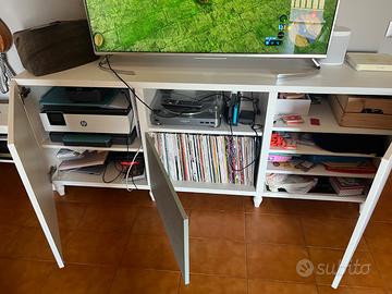 Besta mobile TV Ikea