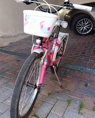 Bici per bambina con casco