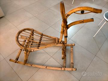 Cavallo a dondolo Vintage in Bambù e Rattan