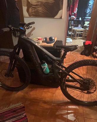 Mountain Bike Elettrica Focus Thron² 6  taglia M