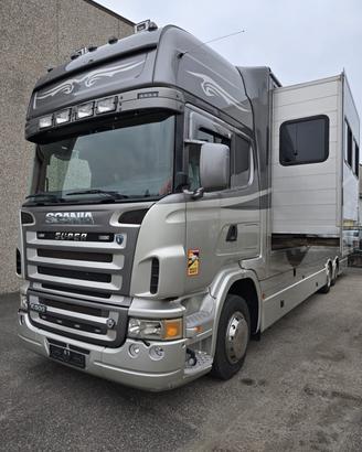 Van trasporto 7 cavalli Scania