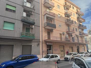 Via marche locale con destinazione d'uso deposito