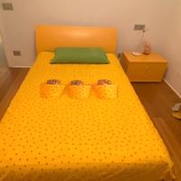 Letto una piazza e mezzo/comodino/materasso