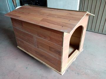 CUCCE   IN   LEGNO   PER   CANI