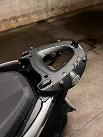 Piastra Givi Monokey M5M per Bauletto Moto/Scooter