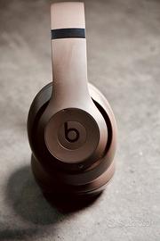 Beats studio pro Brown