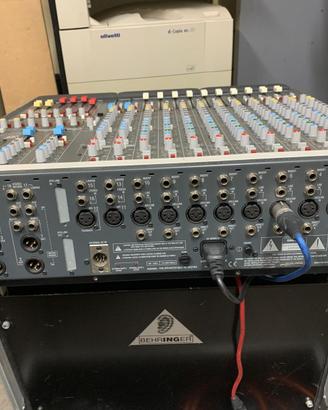 Allen & Heath GL2200 + 2 flight case