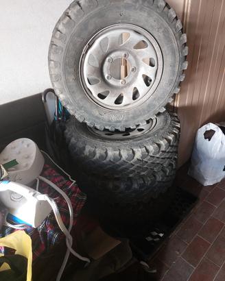 gomme e cerchi x 195r15 x Vitara e jmmi suzuki
