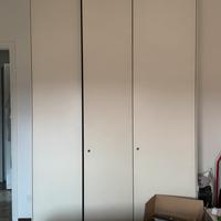 Armadio di legno molto valido