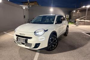 Fiat 600 Hybrid 100 CV DCT MHEV La Prima Automatic