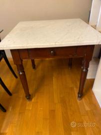Tavolo rustico Vintage con piano in marmo  bianco
