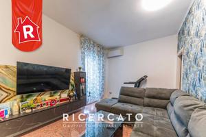 Appartamento di 120 m² con 5 locali a San Cesario 