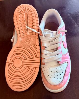 Nike Dunk Low "Triple Pink" 🌸- Taglia 39 (6.5Y)