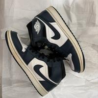 Jordan 1 Mid