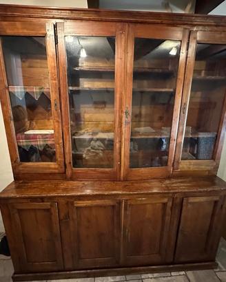 Credenza con alzate a vetrina