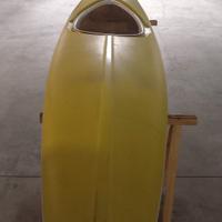 Kayak da fiume in vetroresina lunghezza 3,7 metri