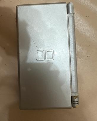 Nintendo DS lite