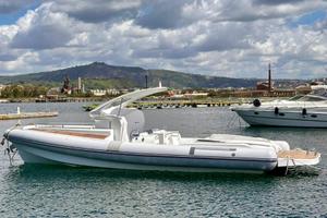 PIRELLI P1100 CABIN EFB 2 X MERCRUISER 350