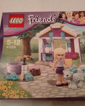 Lego Friends l' agnellino di Stephanie 