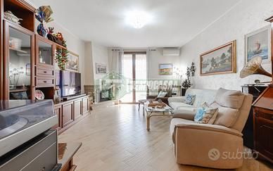 QUADRILOCALE RISTRUTTURATO CON BOX DI 43 MQ