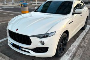 Levante V6 Grandsport SPECIAL EDITION IVA ESPOSTA