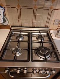 Cucina 4 fuochi con forno