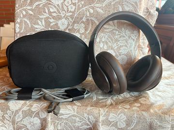 Beats Studio PRO - Pari al nuovo