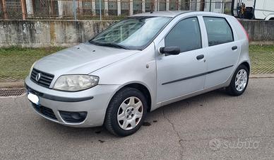 FIAT PUNTO 1.2 5 PORTE NEOPATENTATI 