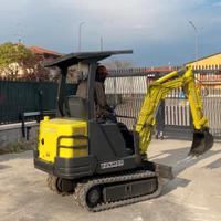 E139 Mini escavatore 17 q Yanmar B17